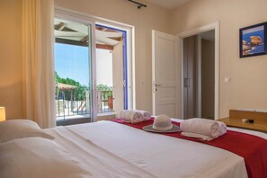 4 bedrooms, iron/ironing board, travel cot, WiFi