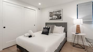 2 habitaciones, tabla de planchar con plancha, wifi y ropa de cama