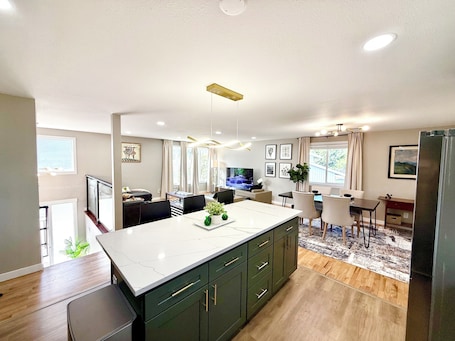 Interior. Charming 4-bedroom house near Muckleshoot in Auburn