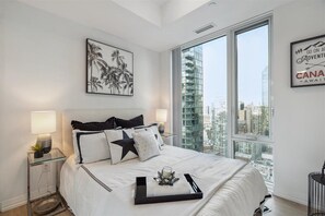 3 chambres, fer et planche à repasser, Wi-Fi, draps fournis