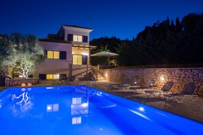 Utomhuspool