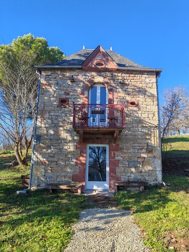 Gite 4 personnes avec spa, au centre des plus beau village de France