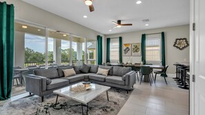 TV - The Labyrinth | Luxury | Arcades | Cinema (Kissimmee)