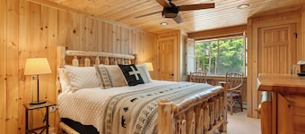 NEW Construction! Ski-In/Ski-Out Condo, fire place, Bunk room