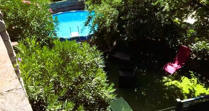 GĂźte ArdĂšche Magnolia