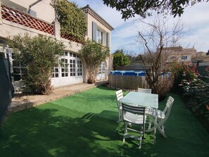 Outdoor dining - Gîte Ardèche Magnolia (Viviers)