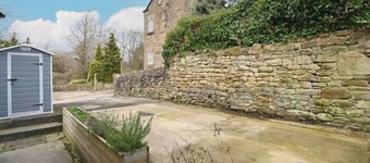 Goldbond Service Apartment