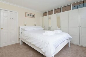 1 bedroom, iron/ironing board, WiFi