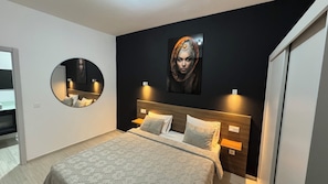 2 bedrooms, desk, iron/ironing board, free WiFi