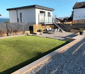 Outdoor dining - 2 bedroom accommodation in Dunoon (Dunoon)