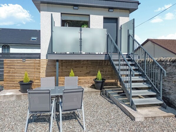 Outdoor dining - 2 bedroom accommodation in Dunoon (Dunoon)