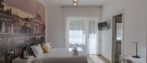 2 bedrooms, desk, iron/ironing board, travel crib