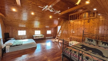 7 bedrooms, iron/ironing board, WiFi, bed sheets