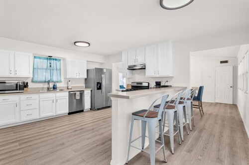 Fun Family Stay & Play w/ Game Room & Movie Room