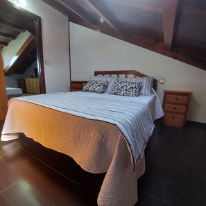 3 soverom og sengetøy