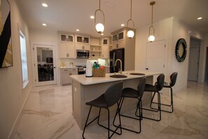 Microondas, lavavajillas