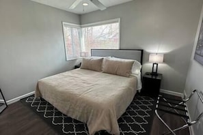 3 chambres, bureau, fer et planche à repasser, Wi-Fi gratuit