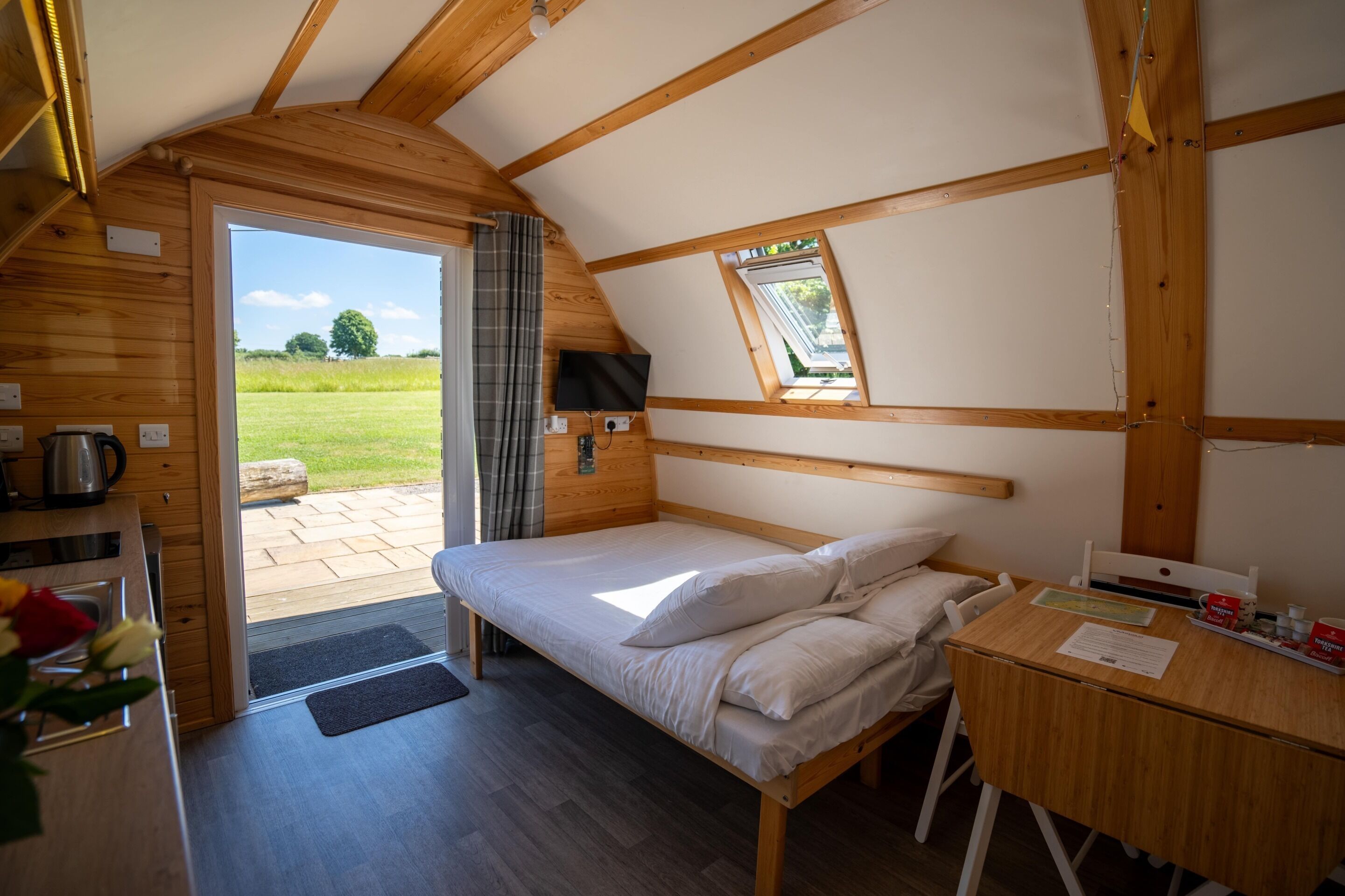 1 habitación y cuna de viaje 