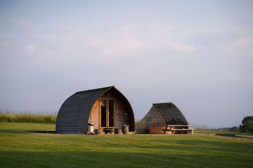 Cosy Cabin with Hot Tub in North Yorkshire