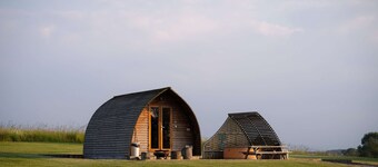 Cosy Cabin with Hot Tub in North Yorkshire