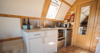 Cosy Cabin with Hot Tub in North Yorkshire