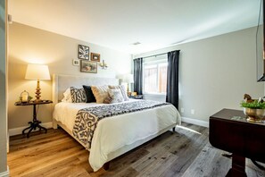 3 bedrooms, desk, iron/ironing board, free WiFi