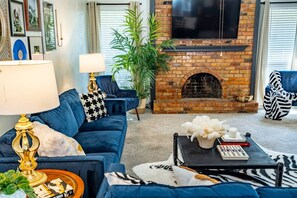TV, fireplace