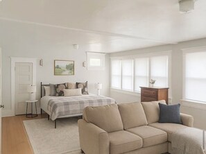 4 bedrooms, WiFi, bed sheets