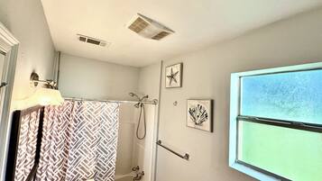 Toallas y papel de baño