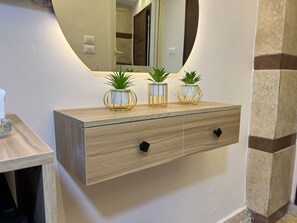 Deluxe Double Room, Balcony, Mountain View | Hypo-allergenic bedding, minibar, individually decorated