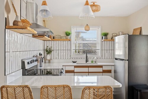 Vida Stoke 1 - Coastal Chic only 0.1miles to Beach