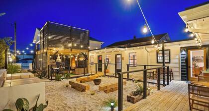 Vida Stoke Inn - 0.1 Miles to Beach | Sleeps 16