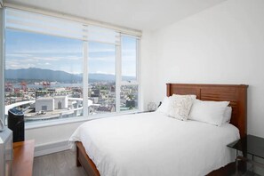 2 bedrooms, desk, iron/ironing board, free WiFi