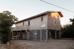 Exterior - Hygge By The Sea: Beachfront Retreat (Avon)