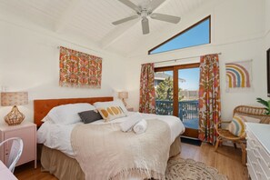 4 bedrooms, desk, travel cot, free WiFi