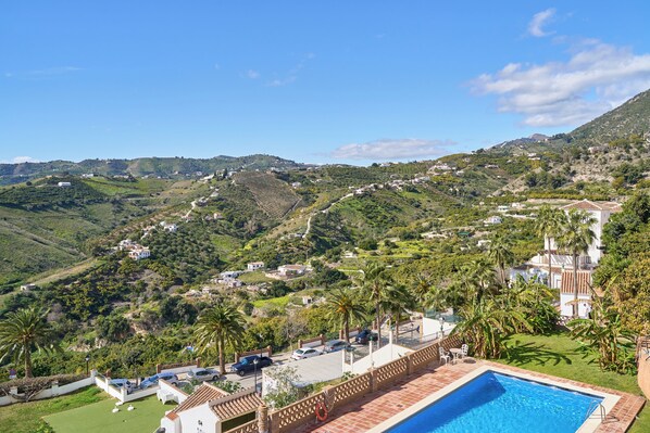 Pool - Apartment 'Platero' with Shared Pool and Wi-Fi (Frigiliana)