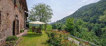 Apartment 'Le Fratte' with Mountain View, Private Garden and Wi-Fi