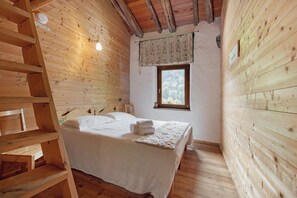 4 Schlafzimmer, Bügeleisen/Bügelbrett, kostenloses WLAN, Bettwäsche