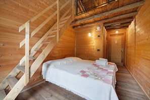 4 slaapkamers, een strijkplank/strijkijzer, gratis wifi, beddengoed