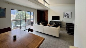 Smart TV, fireplace - Charming 2-bedroom apartment restaurant row Basalt with HS WiFi Great location (Basalt)