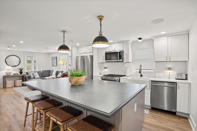 Inviting Escape Bursting w/ Elegance & Style