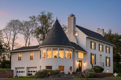 Spectacular 5BR Home | Horse, Bike, Wine Country