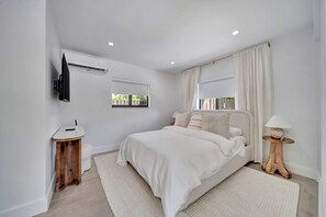 1 chambre, fer et planche à repasser, lit parapluie, Wi-Fi gratuit