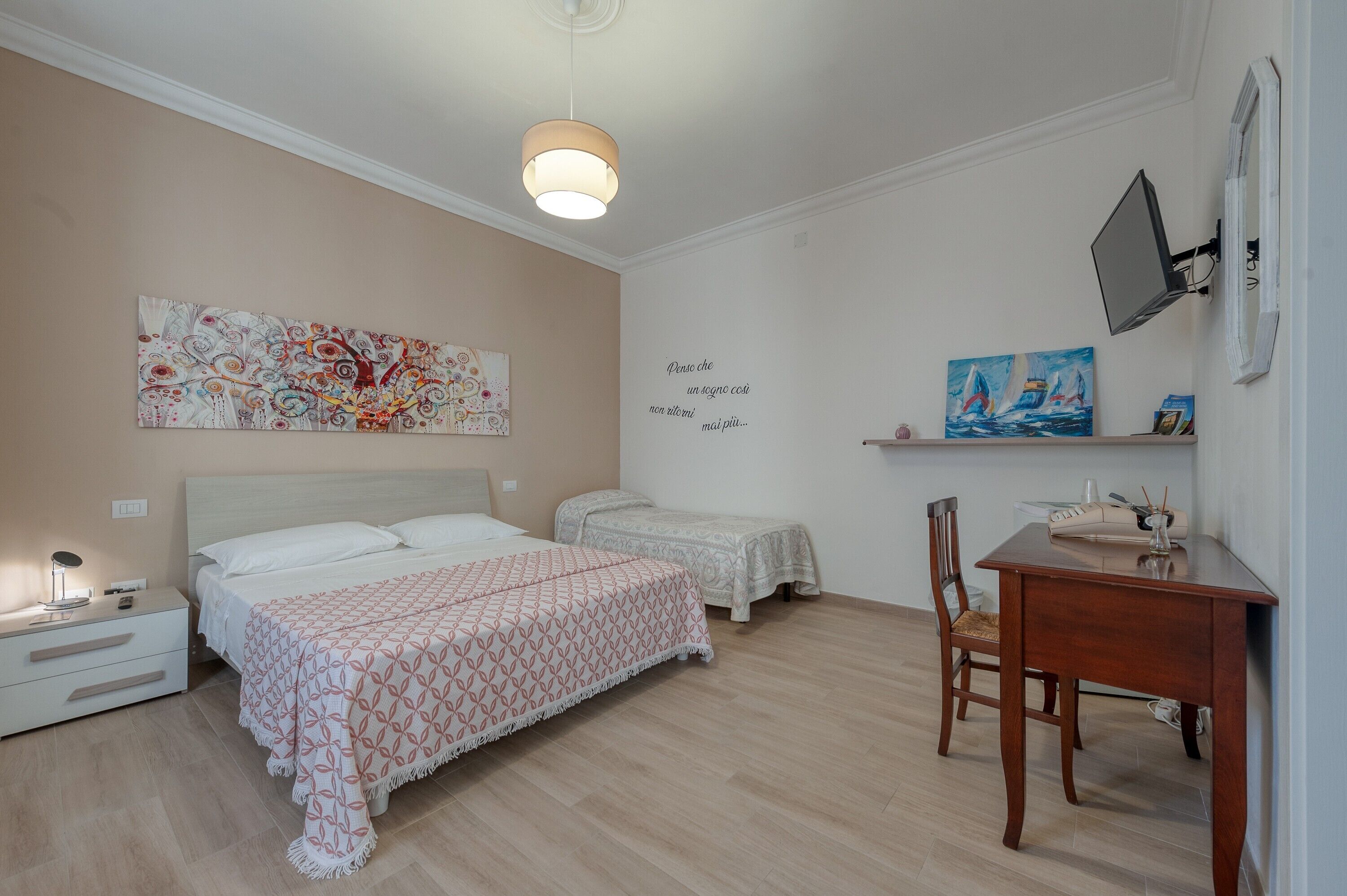 1 bedroom, free WiFi, bed sheets