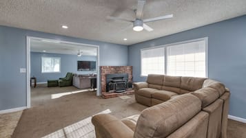 TV connectée, cheminée