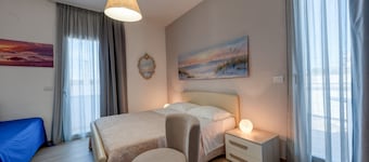 Zimmer 'Donna Riccia' mit gemeinsamer Terrasse, Wi-Fi und Klimaanlage