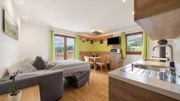 1 chambre, fer et planche Ă repasser, Wi-Fi gratuit, draps fournis