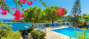 Studio 'Dolphin Villa 3' with Sea View, Wi-Fi and Air Conditioning