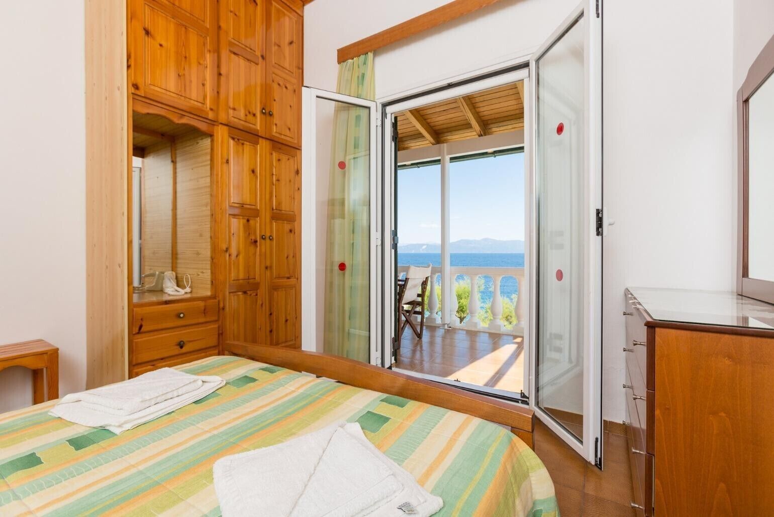 2 quartos, ferros/tábuas de passar roupa, Wi-Fi de cortesia