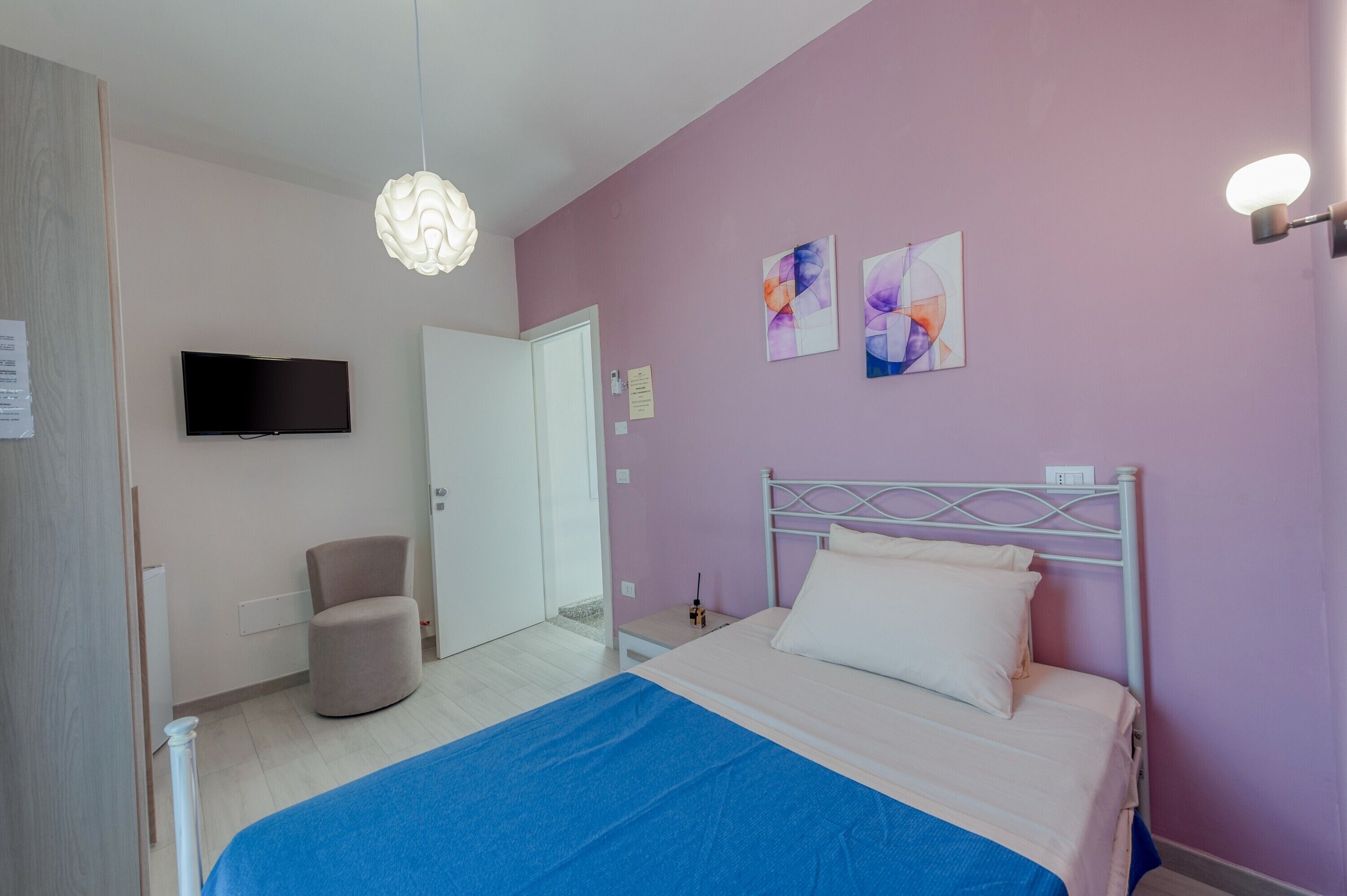 1 bedroom, free WiFi, bed sheets